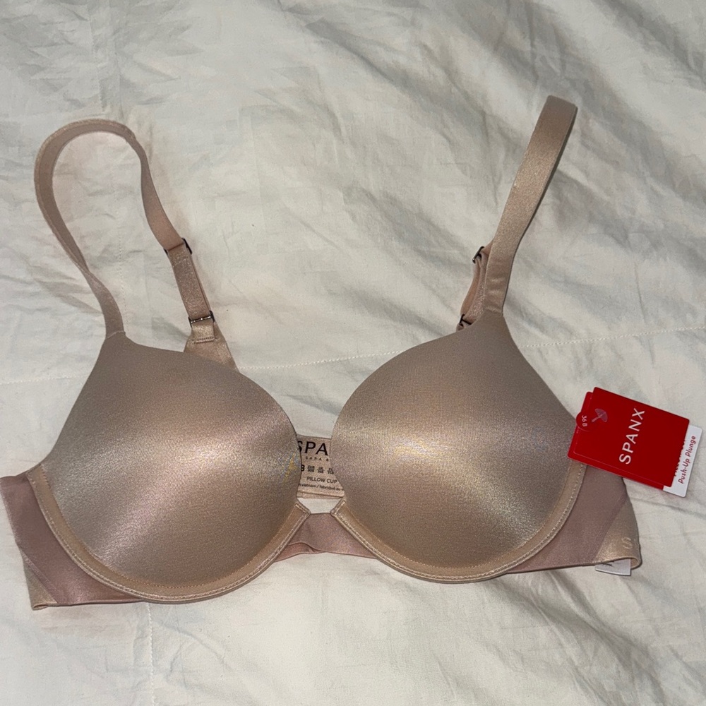 SPANX Pillow Cup Push-Up Plunge Bra